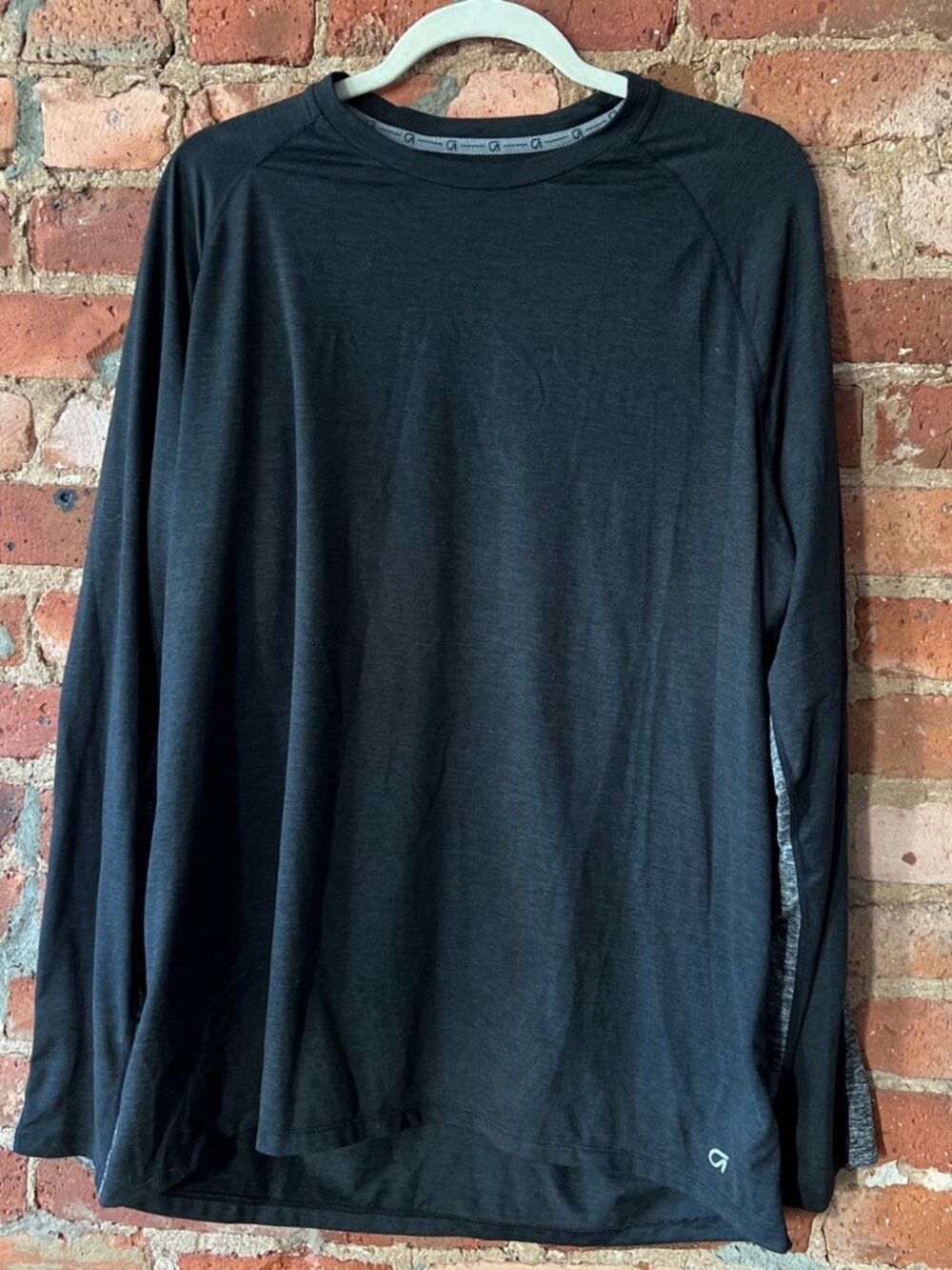 GapFit Long Sleeve Shirt